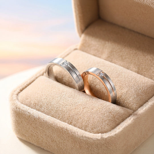 Buttermilk | Brushed Grooved Single-Stone Flat Wedding Band