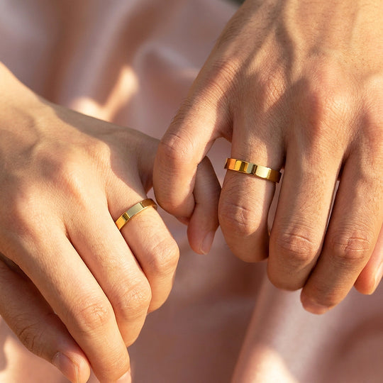 Eternal Link Gold | High-Polished Classic Flat Wedding Band