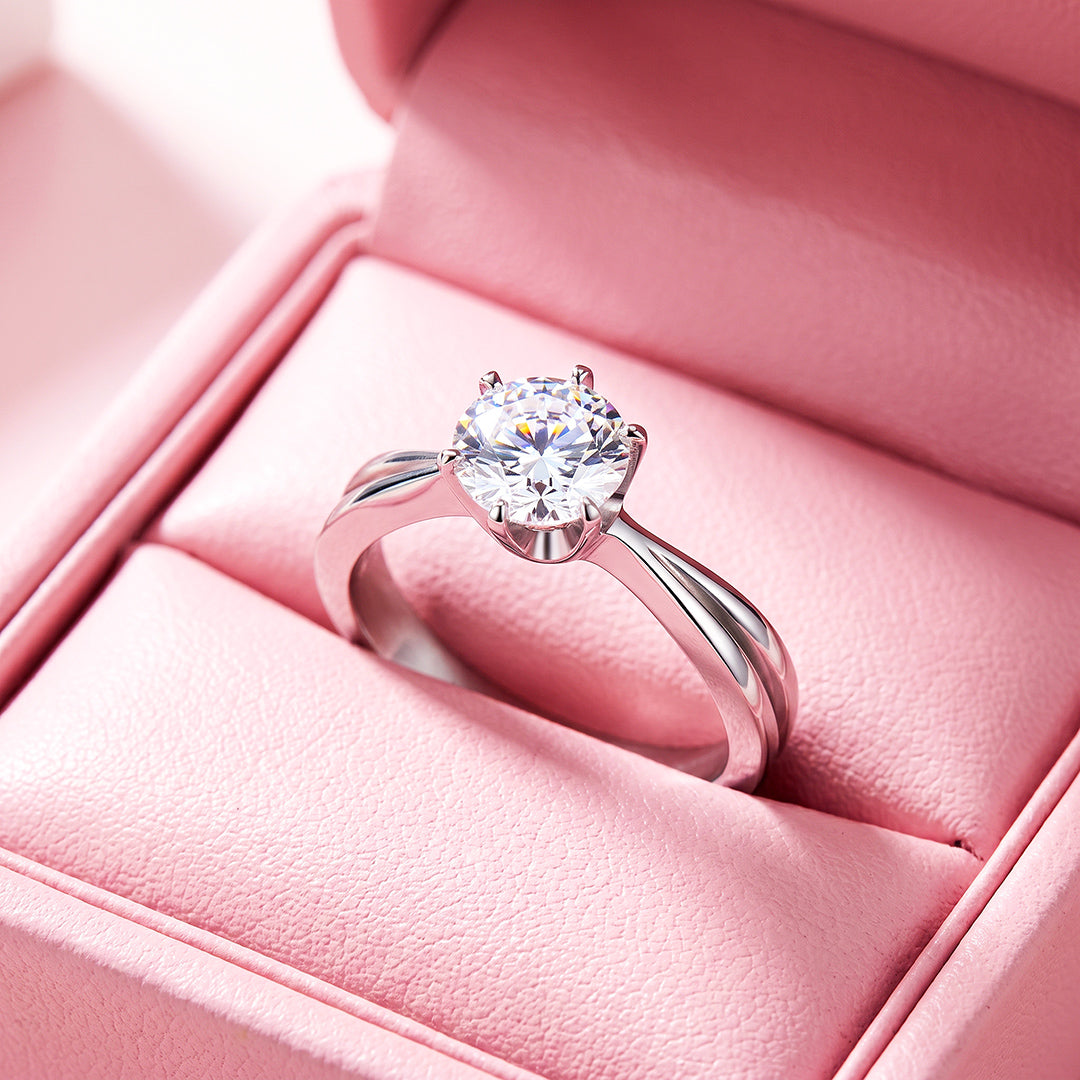 Split Shank Solitaire Ring | Women&