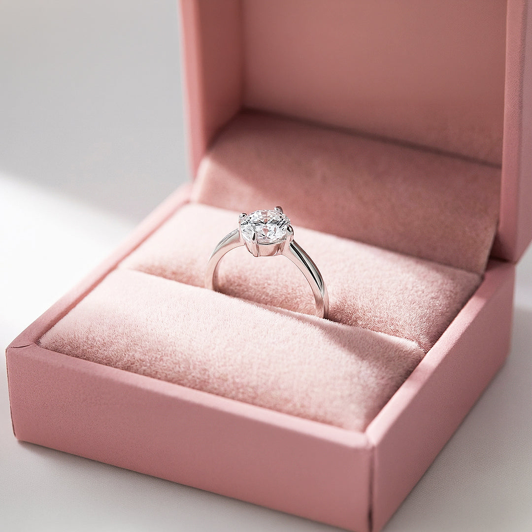 Solitaire Engagement Ring | 1 Carat | Diamond Simulant | Luxe2001