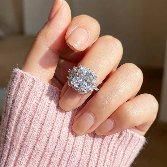 Radiant Cut Halo Engagement Ring 5 Carats| Luxe2044