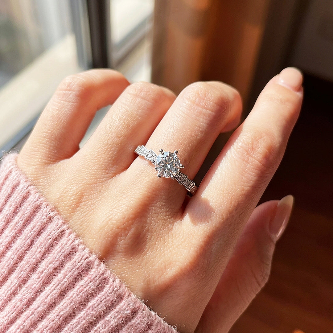 Round Cut Engagement Ring | Luxe2051 - Ring | Singapore Jewellery, Wedding Rings & Gifts | Same Day Delivery | Tiara.com.sg