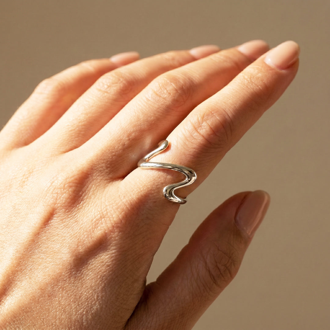 Wave V-Shape Ring | White Gold-Plated Adjustable Ring | Luxe2058