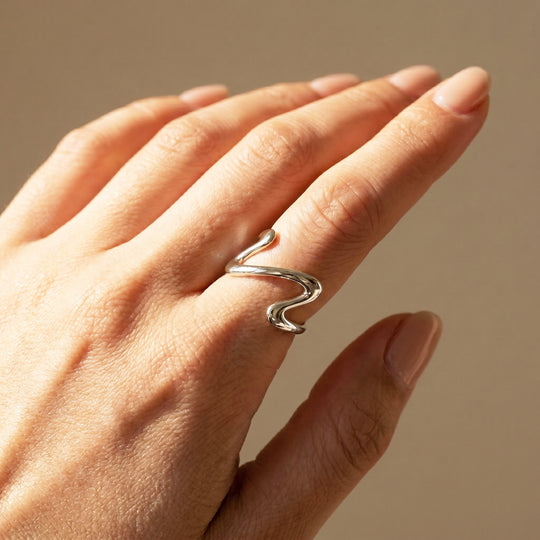 Wave V-Shape Ring | White Gold-Plated Adjustable Ring | Luxe2058