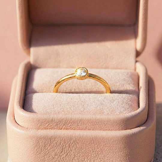 Round Bezel Solitaire Ring | Luxe2074