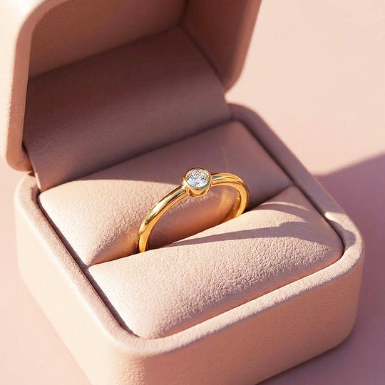 Round Bezel Solitaire Ring | Luxe2074