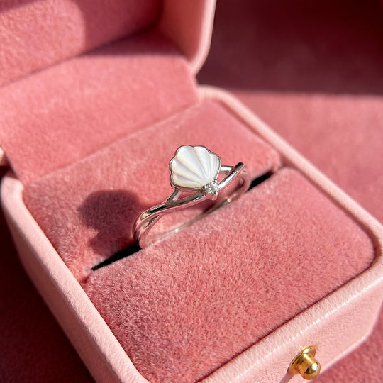Mother of Pearl Shell &amp; Diamond Simulant Twist Band Ring | Luxe2083