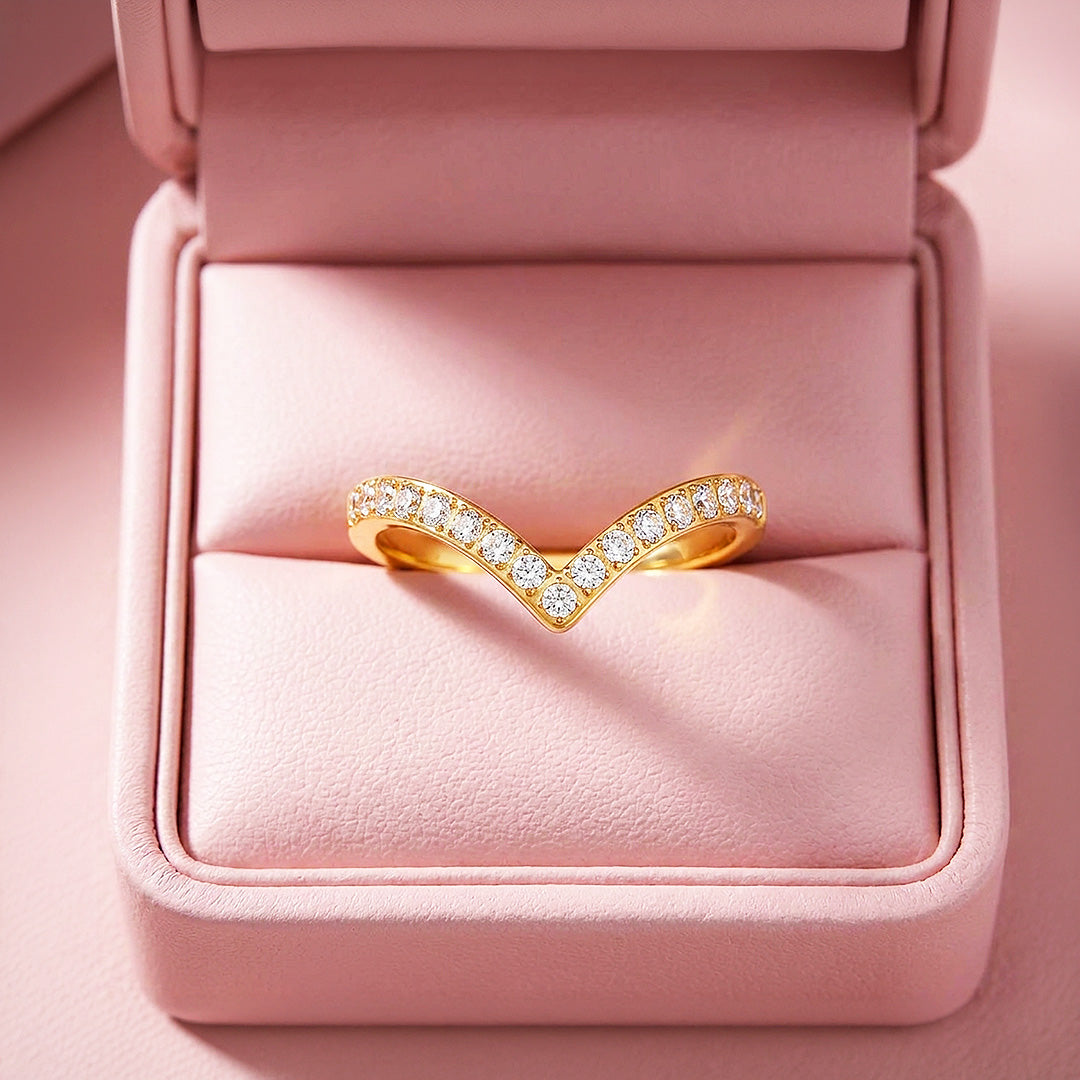 V-Shape Stone-Set Chevron Ring | Luxe2087