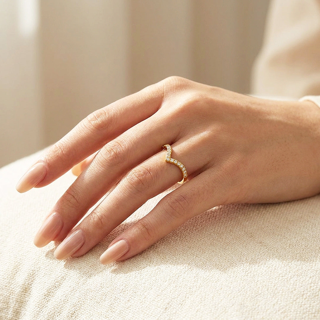 V-Shape Stone-Set Chevron Ring | Luxe2087