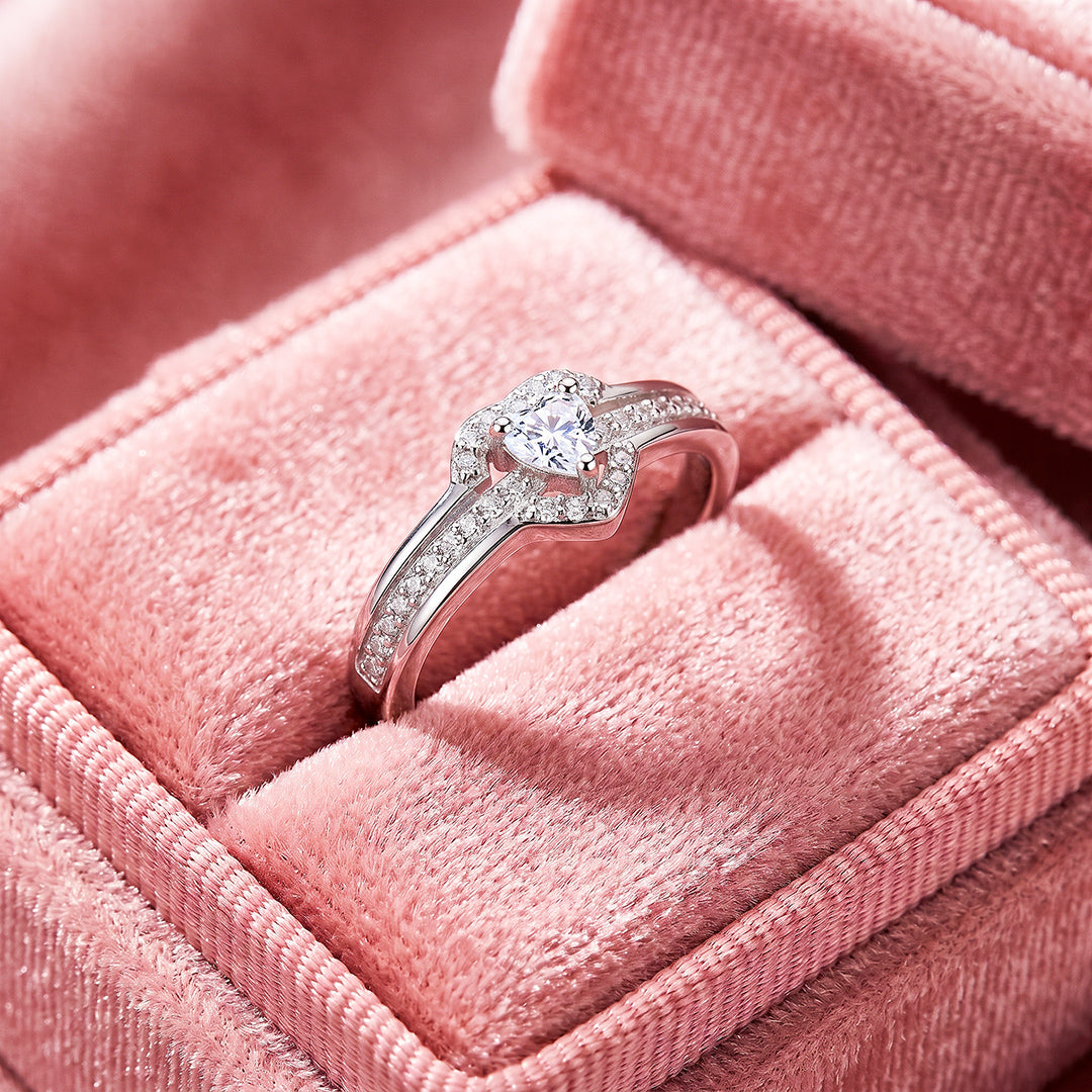 Heart Halo Solitaire Ring with Pavé Split Band | Luxe2097