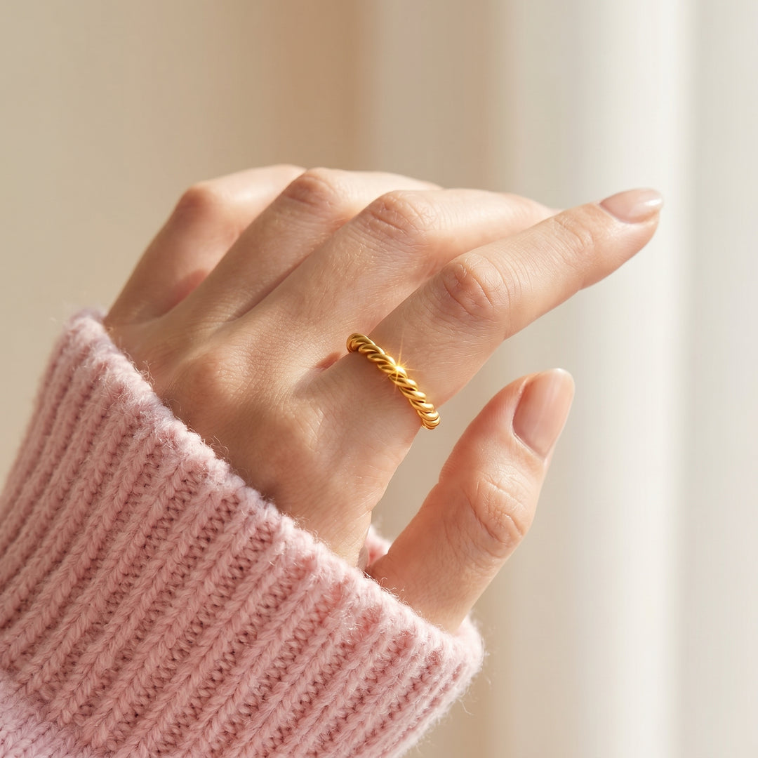 Twisted Eternal Rope Ring | Luxe2100