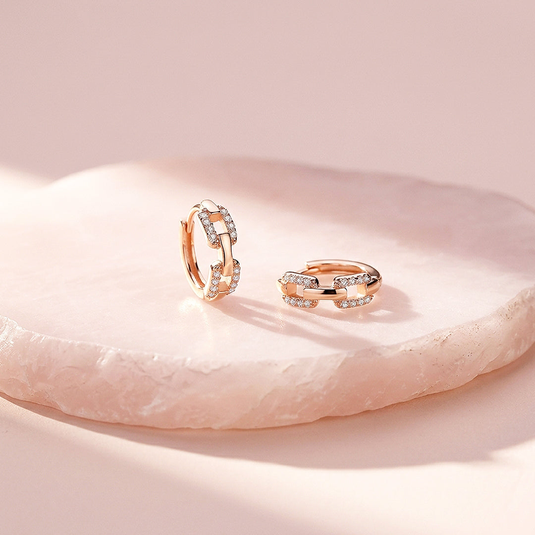 Interlocking Chain Pavé Huggie Earrings | Luxe3502