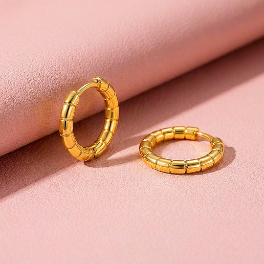 Ridged Hoop Earrings | Luxe3743