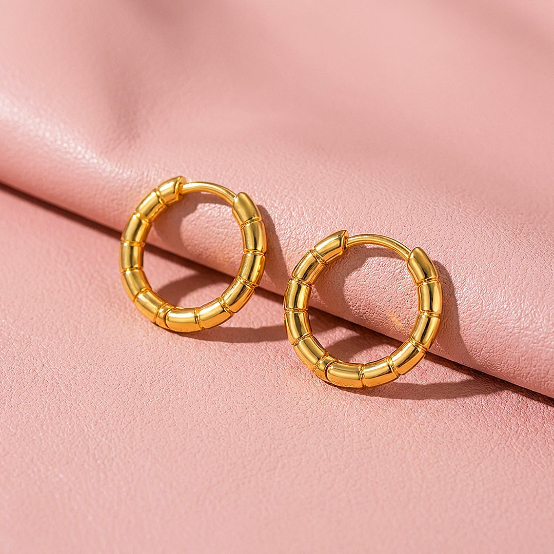 Ridged Hoop Earrings | Luxe3743