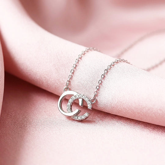 Interlocking Double Circle Pendant Necklace | Silver | Luxe4487