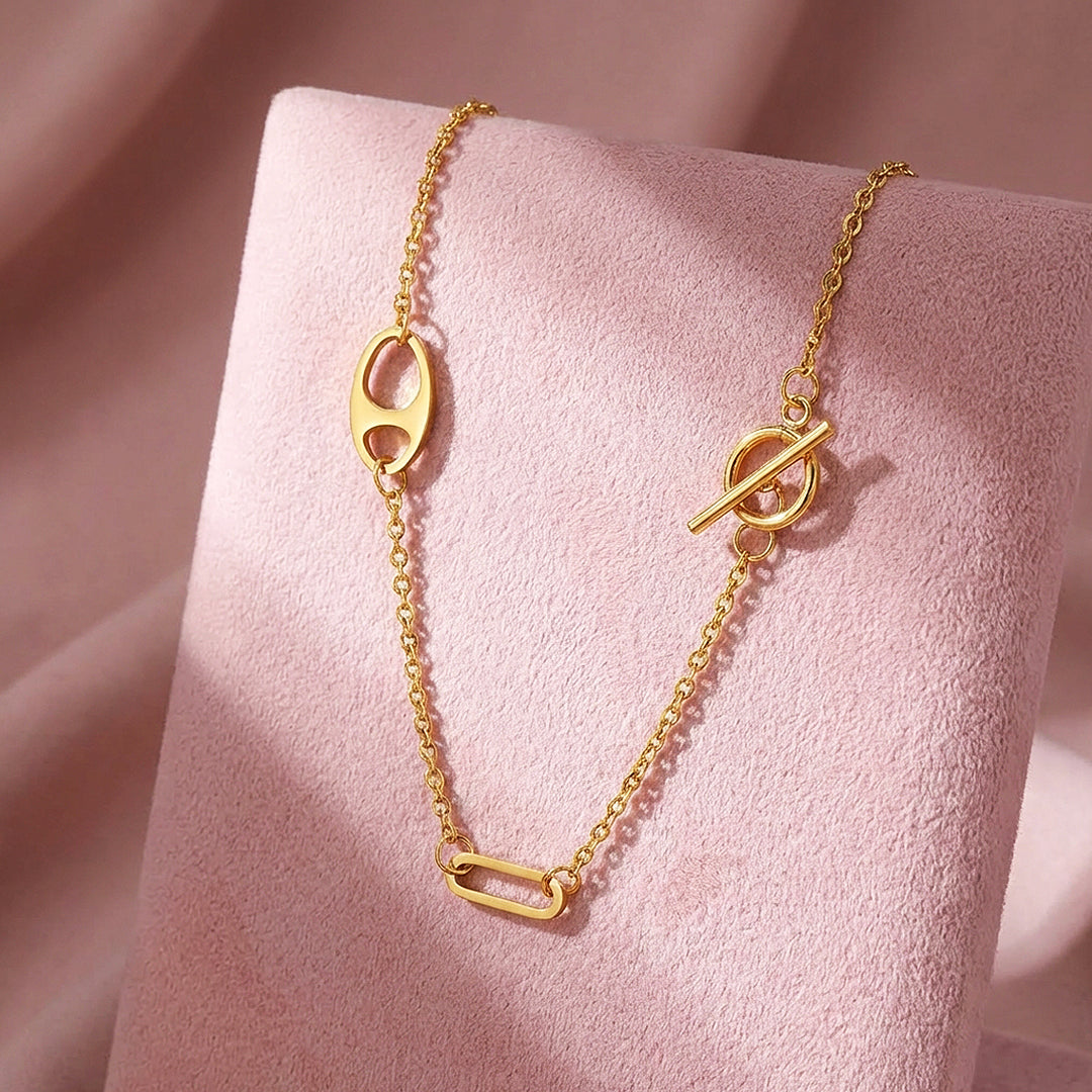 Geometric Link &amp; Toggle Pendant Necklace | Gold | Luxe4496 - Luxe Necklace | Singapore Jewellery, Wedding Rings &amp; Gifts | Same Day Delivery | Tiara.com.sg