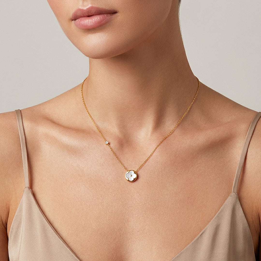 Clover Mother of Pearl Pendant Necklace | Gold | Luxe4498 - Luxe Necklace | Singapore Jewellery, Wedding Rings & Gifts | Same Day Delivery | Tiara.com.sg