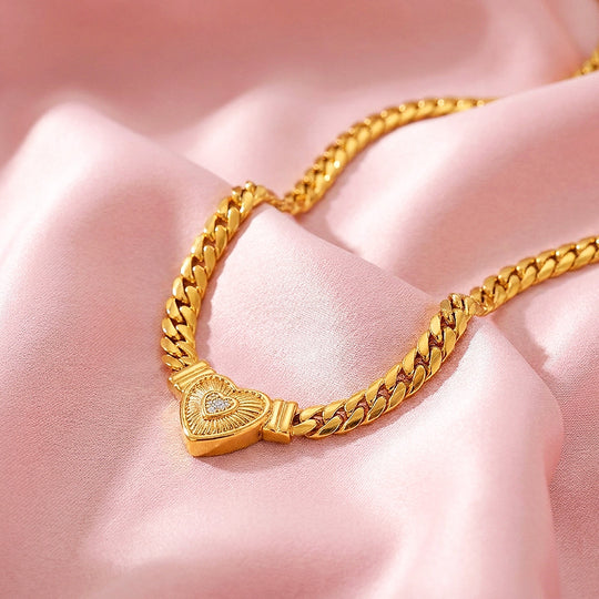 Heart Pendant Cuban Chain Necklace | Luxe4510