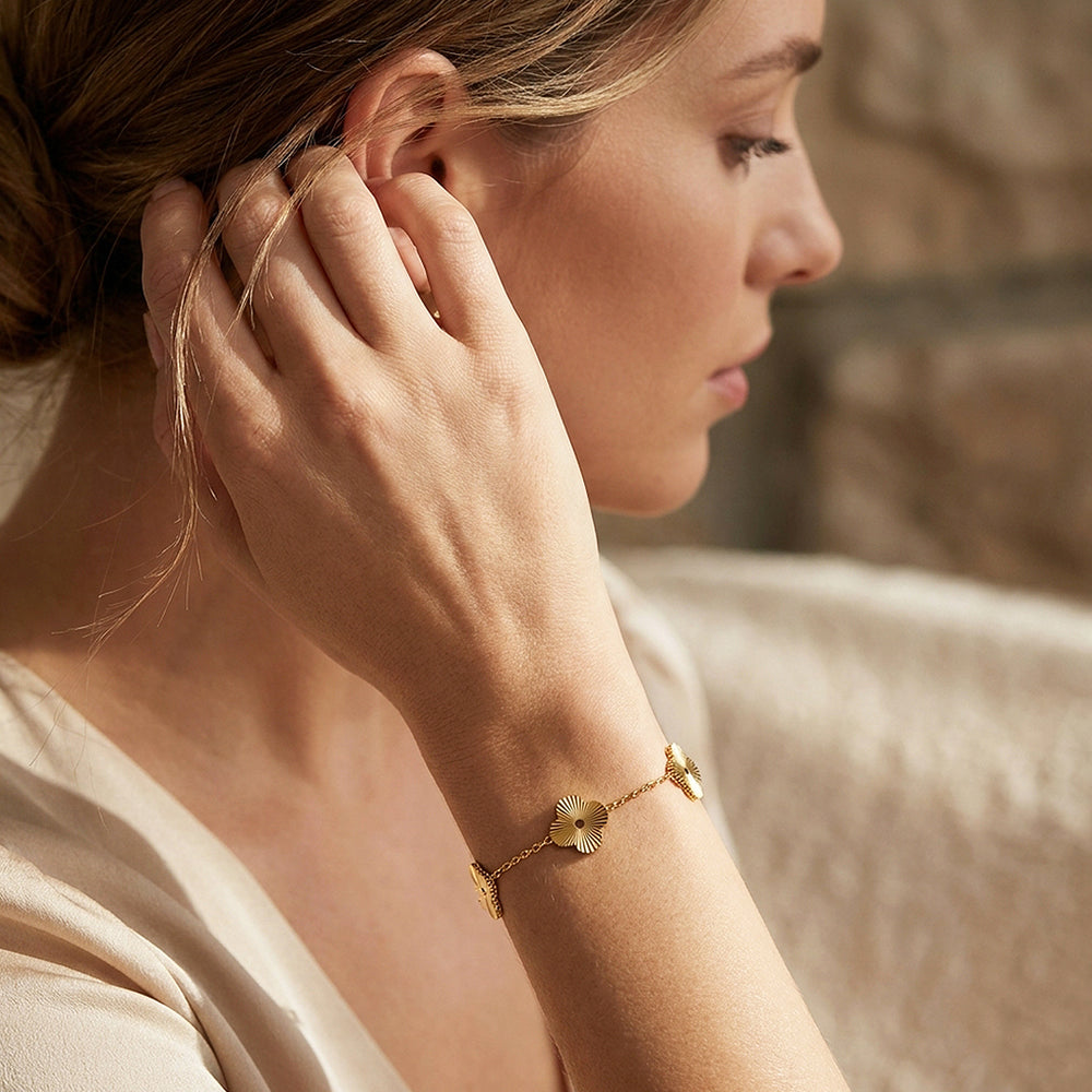 Guilloché Clover Pendant Necklace & Bracelet | Luxe4512