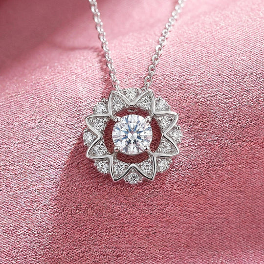 Sunburst Floral Halo Pendant Necklace | Luxe4515