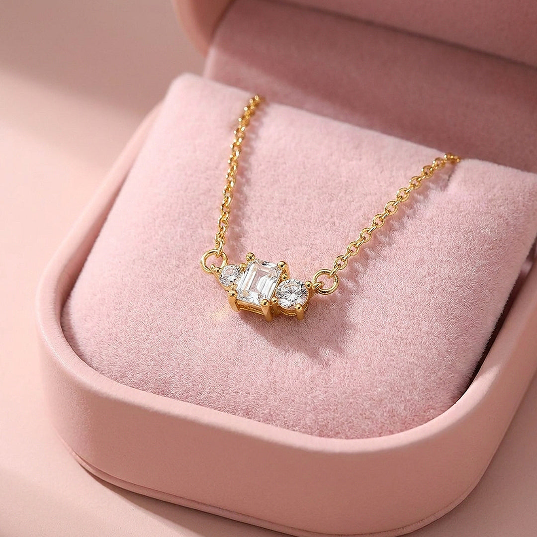 Emerald-Cut Trio Pendant Necklace | Luxe4524