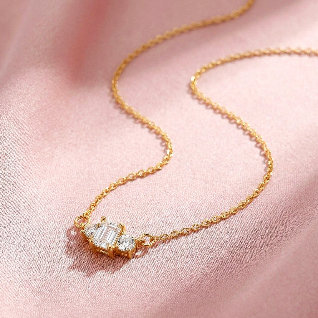 Emerald-Cut Trio Pendant Necklace | Luxe4524