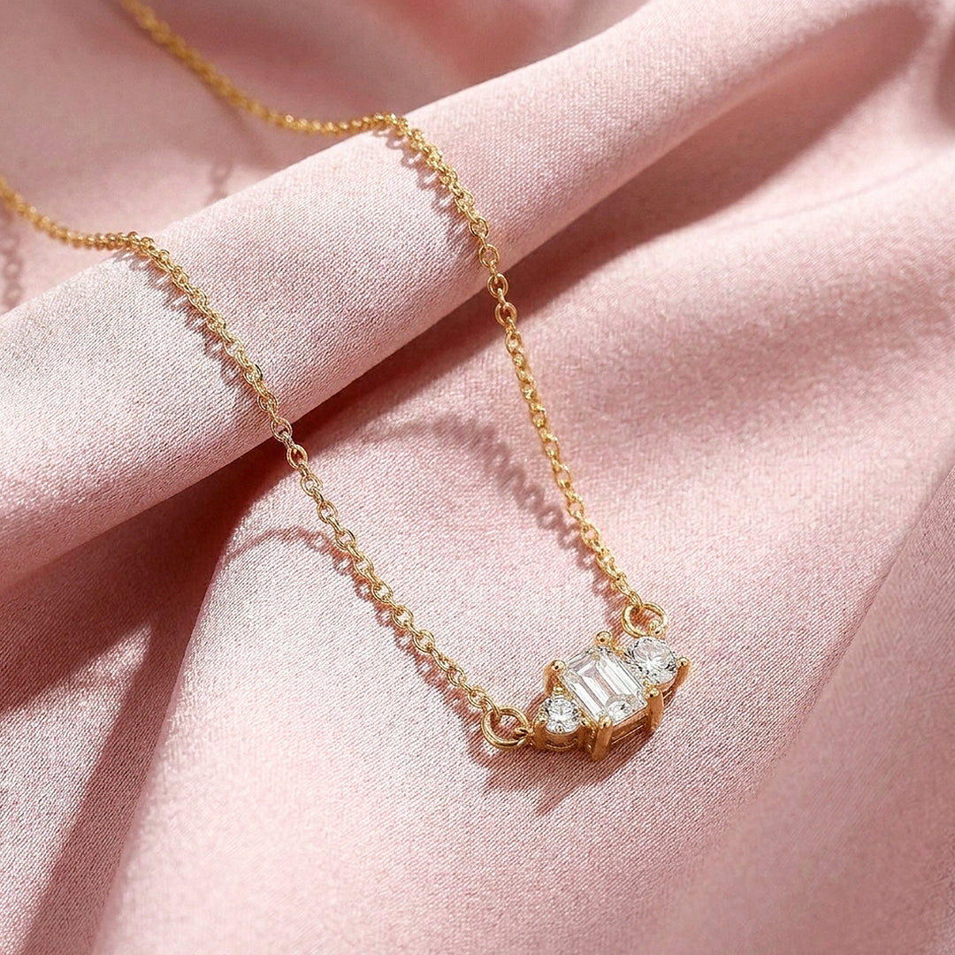Emerald-Cut Trio Pendant Necklace | Luxe4524