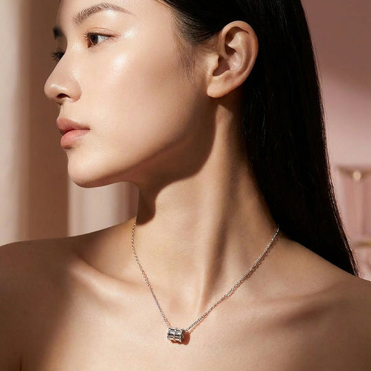 Ribbed Barrel Pendant Necklace | Luxe4525