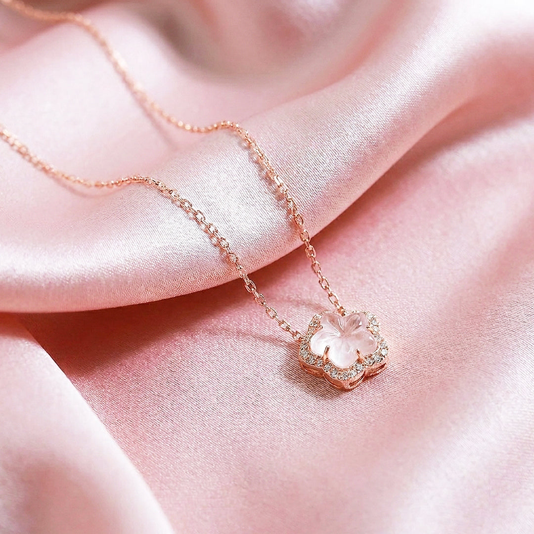 Floral Clover Halo Pendant Necklace | Luxe4529