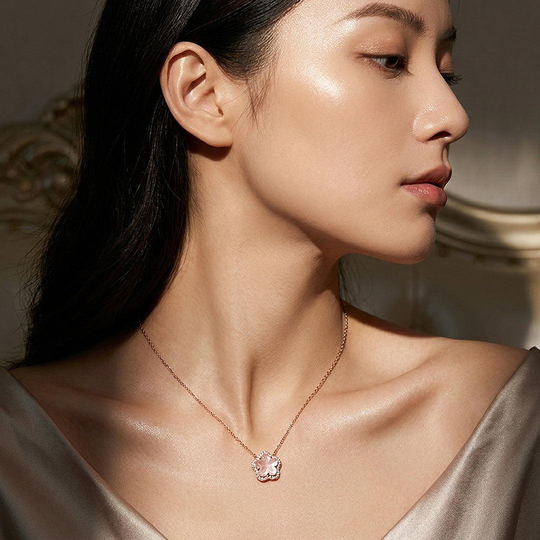 Floral Clover Halo Pendant Necklace | Luxe4529