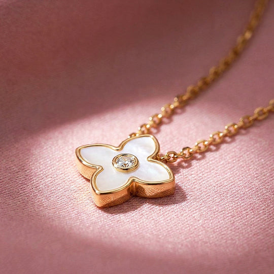 Clover Necklace &amp; Earrings Set | Luxe4532