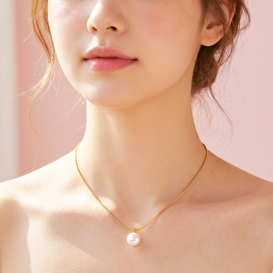Solitaire Pearl Drop Necklace | Luxe4564