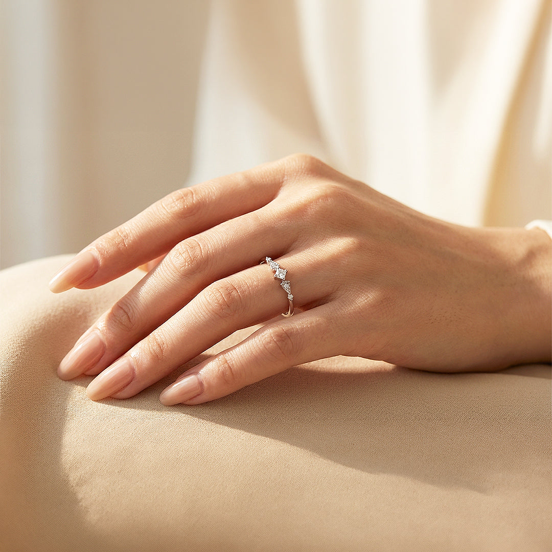 Luxe5154 - Rings | Singapore Jewellery, Wedding Rings &amp; Gifts | Same Day Delivery | Tiara.com.sg