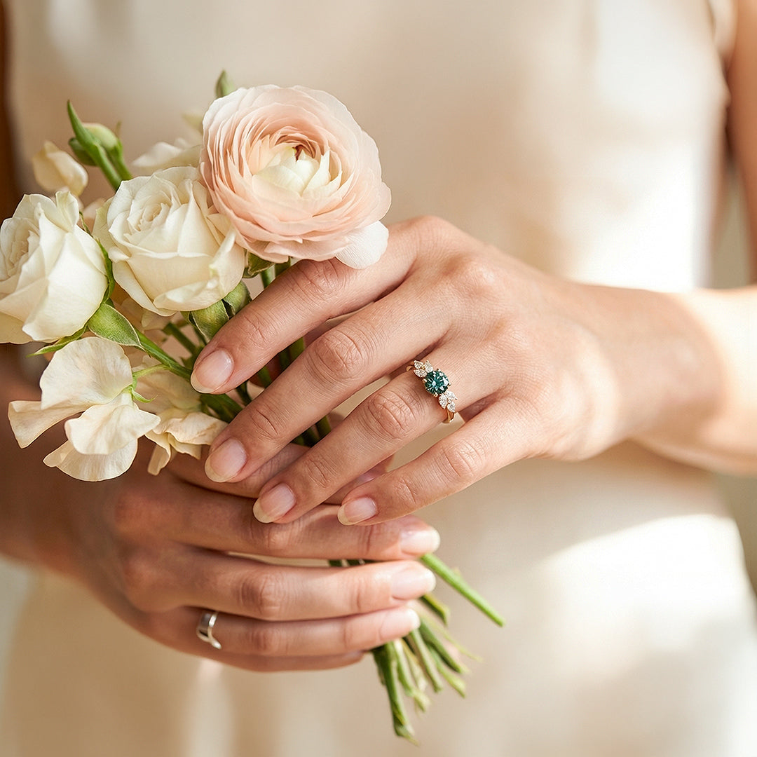 Tealy Green Ring | Round Brilliant Cut | Diamond Simulant | Gold Plating | Luxe5163