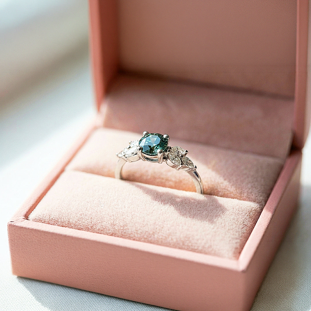 Tealy Green Ring | Round Brilliant Cut | Diamond Simulant | Gold Plating | Luxe5163