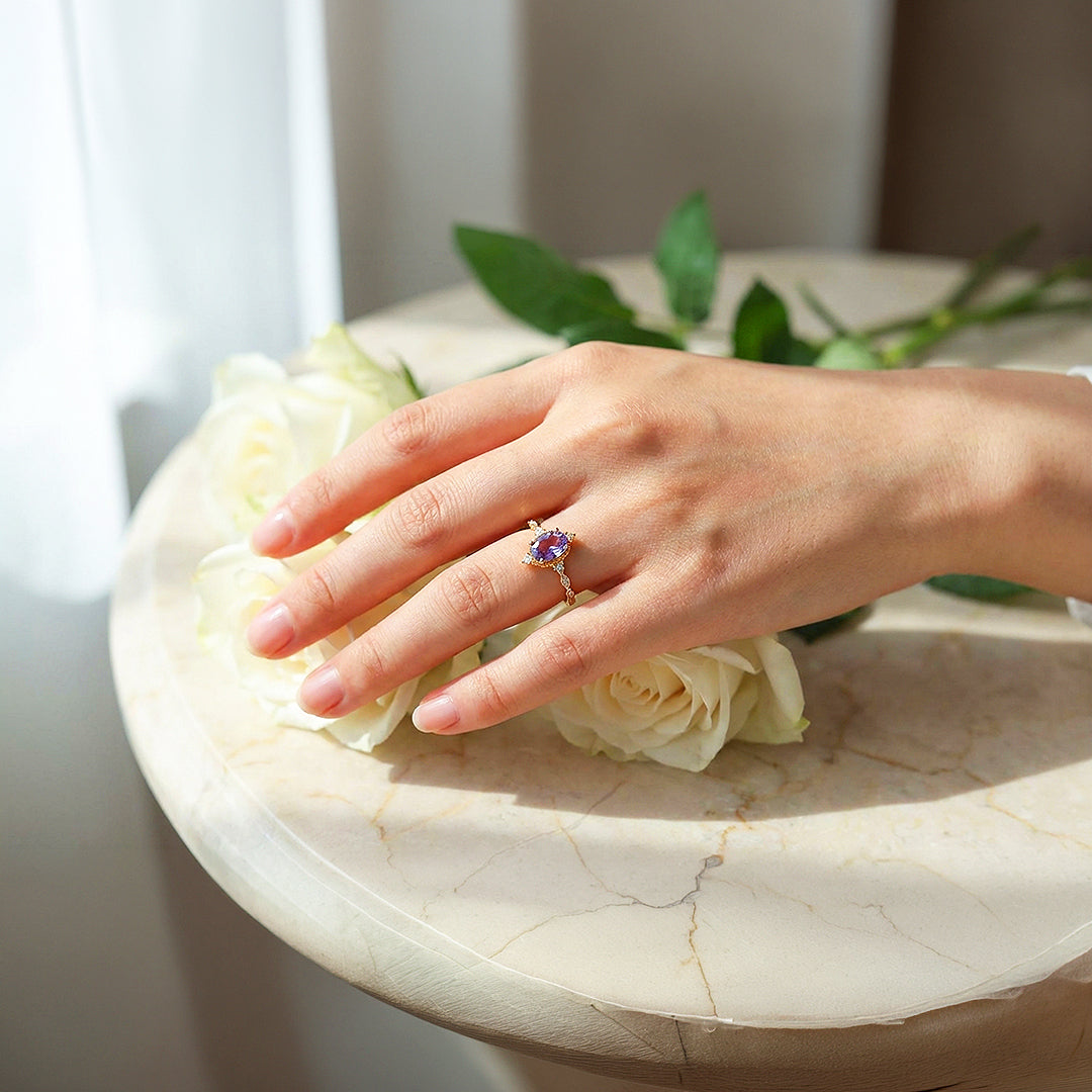 Solitaire Ring | Oval Cut | Amethyst Diamond Simulant | Luxe5179