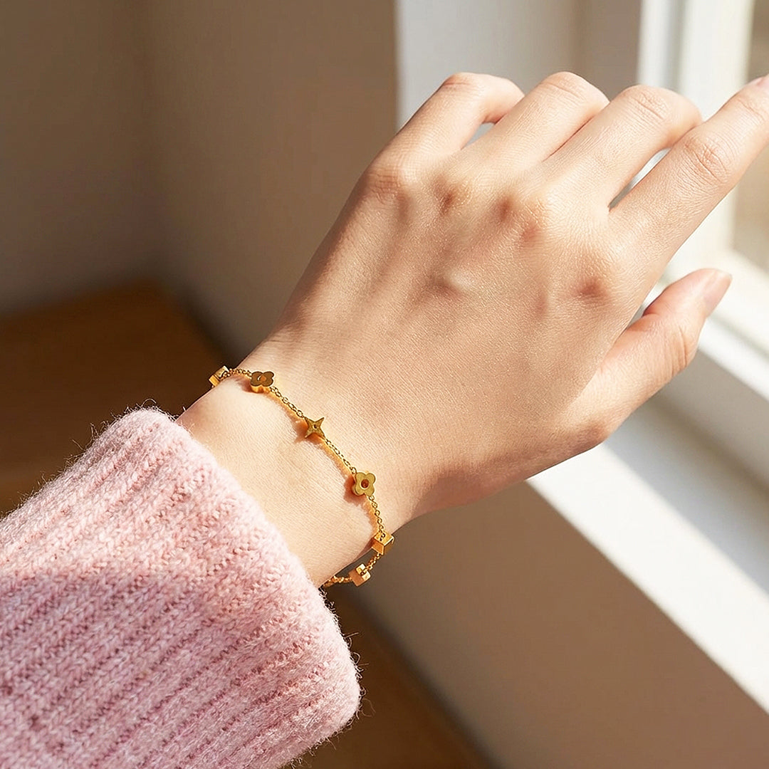 Dainty Motif Charm Bracelet | Luxe6362