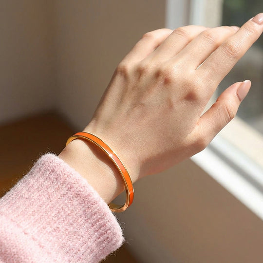 Enamel Inlay Gold Bangle | Luxe6555 - bangle | Singapore Jewellery, Wedding Rings &amp; Gifts | Same Day Delivery | Tiara.com.sg