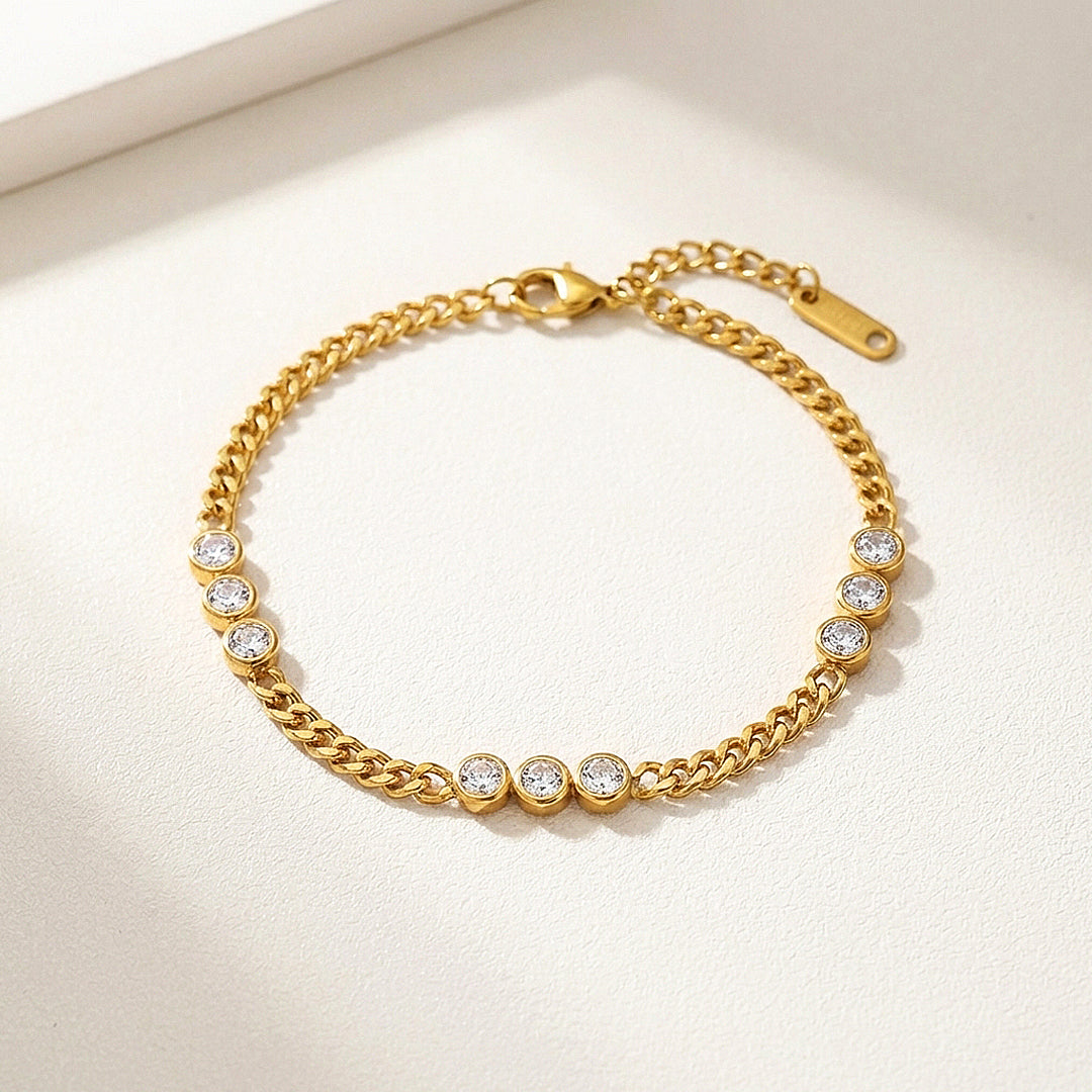 Dainty Gold Curb Chain Crystal Bracelet | Luxe6564