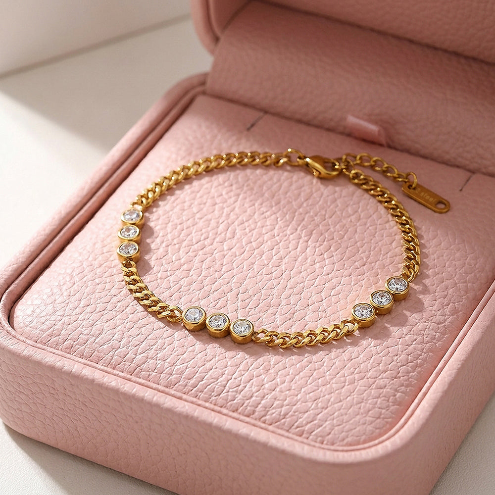 Dainty Gold Curb Chain Crystal Bracelet | Luxe6564
