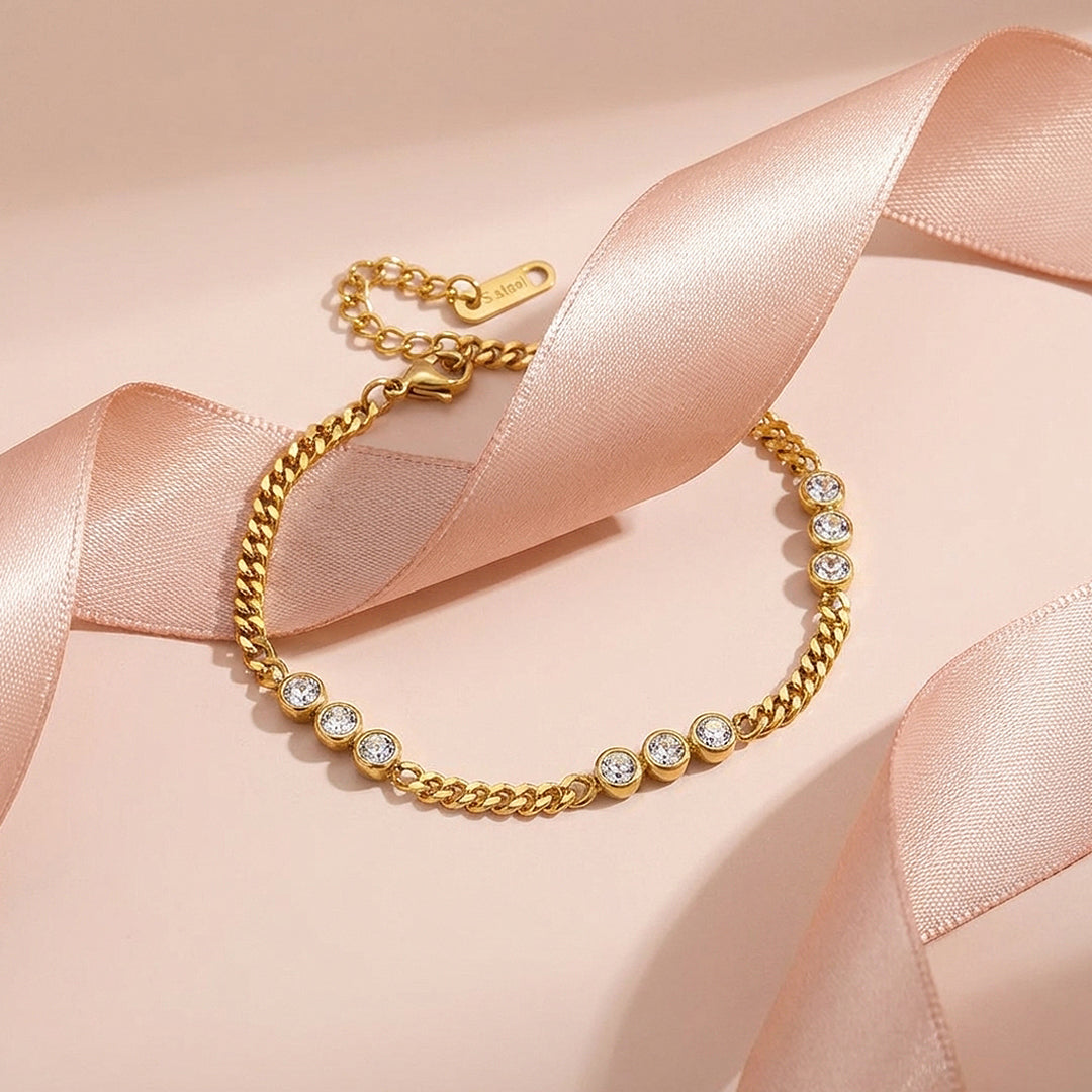 Dainty Gold Curb Chain Crystal Bracelet | Luxe6564