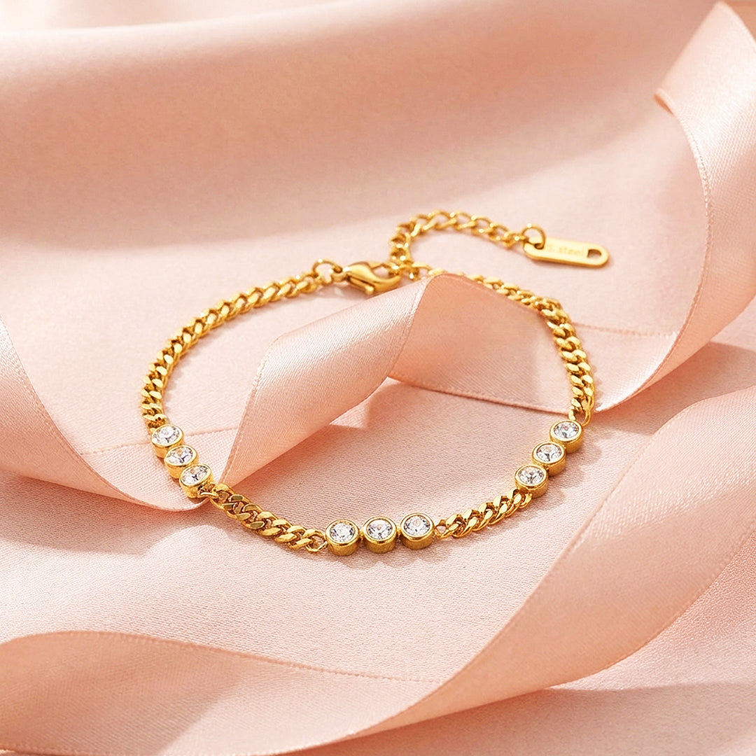 Dainty Gold Curb Chain Crystal Bracelet | Luxe6564