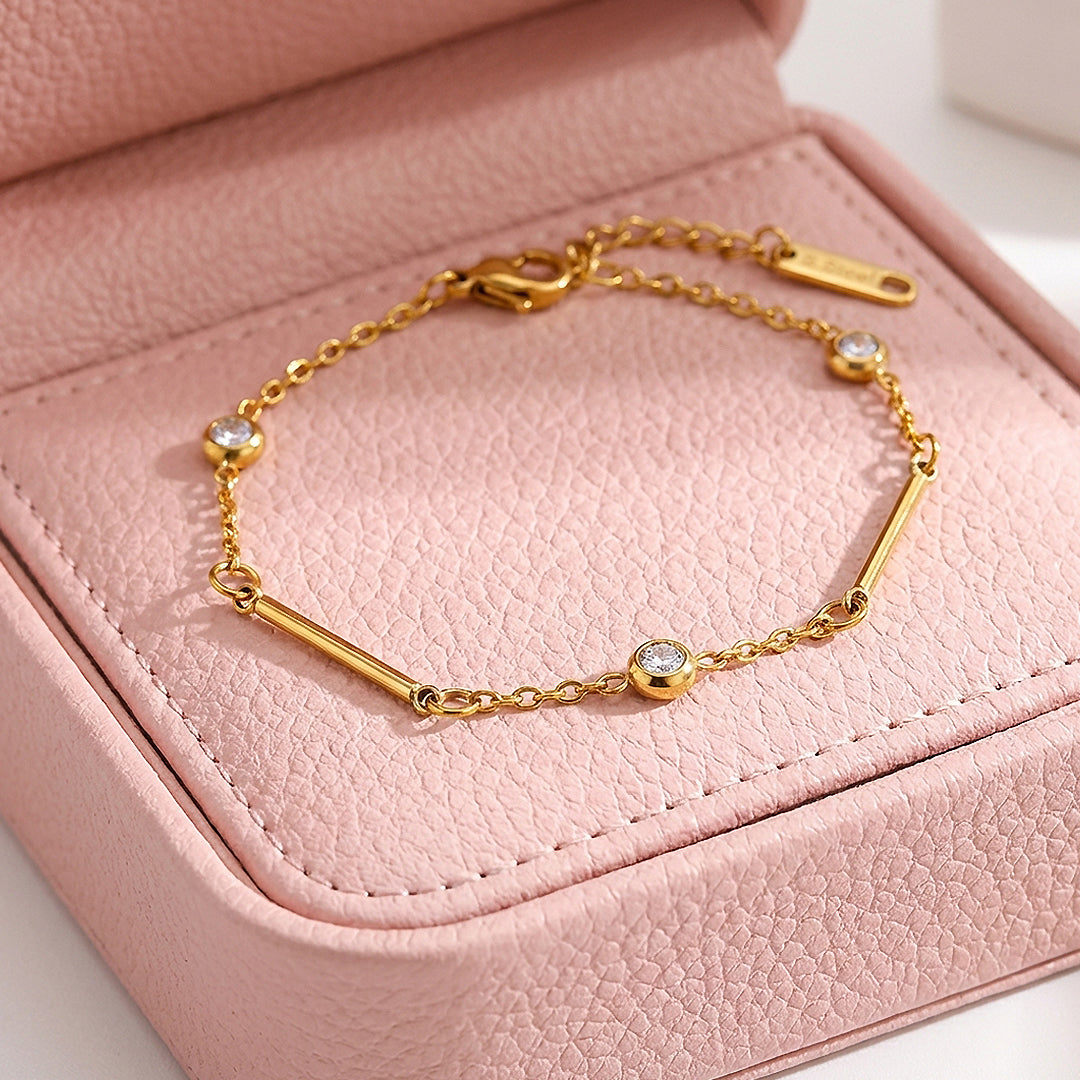 Minimalist Gold Bar &amp; Station Chain Bracelet | Luxe6571