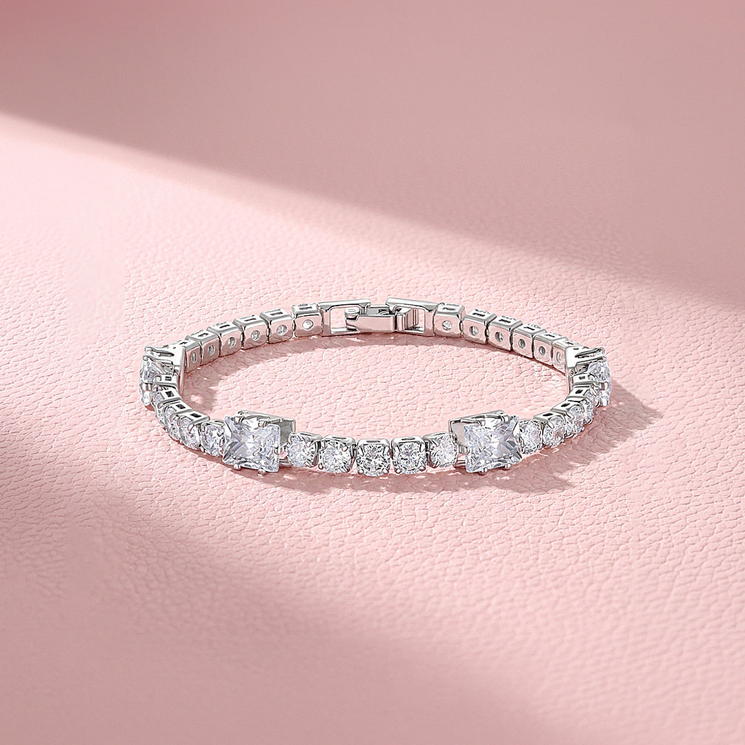 Alternating Princess &amp; Round Tennis Bracelet | Luxe6671