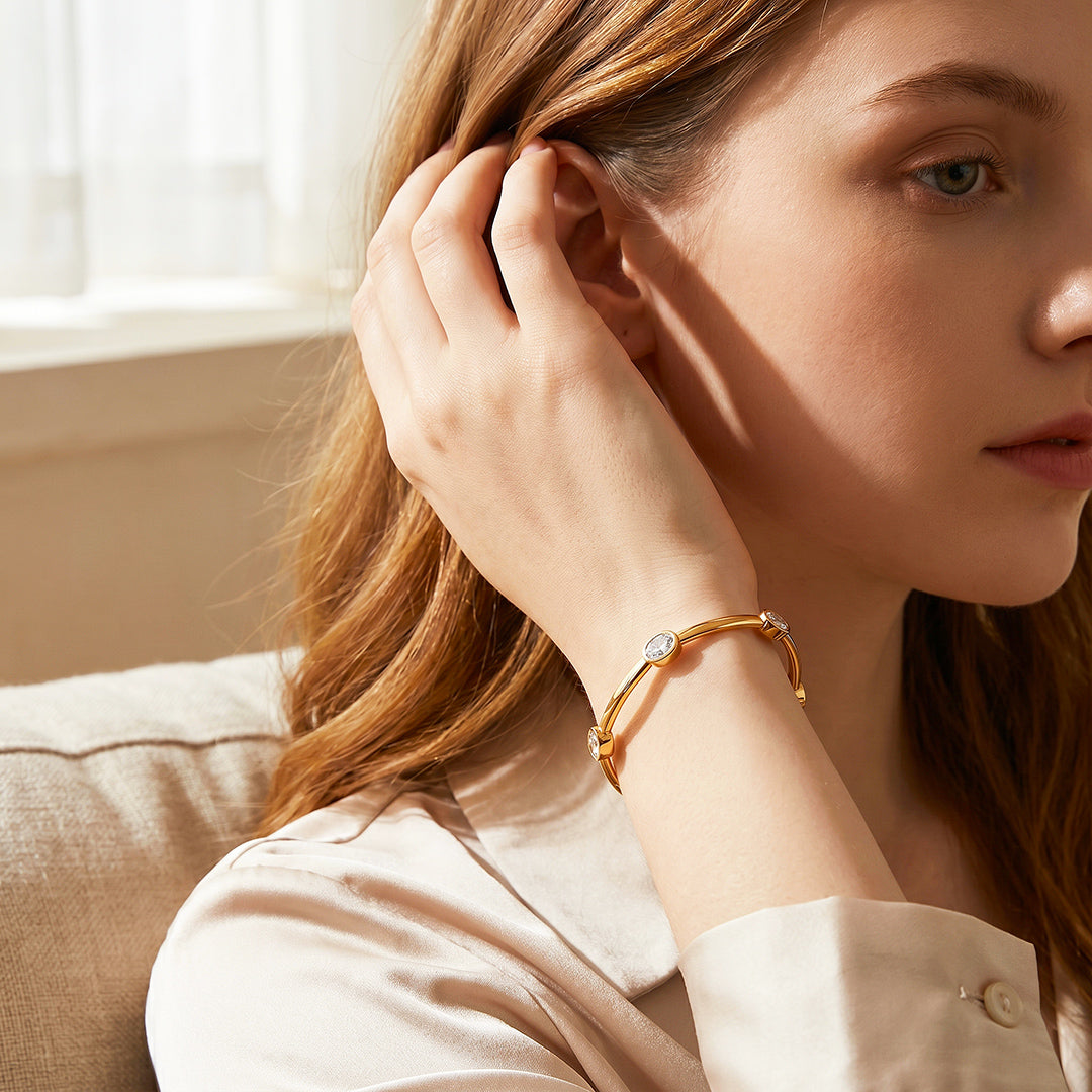 Oval Bezel Bar-Link Bracelet | White Diamond Simulant | Luxe6676