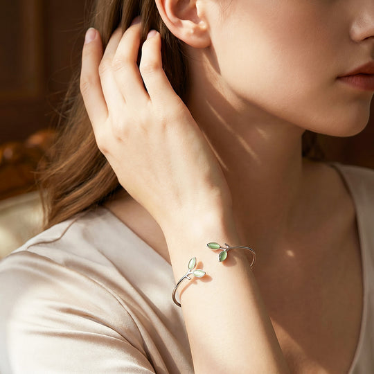 Olive Leaf Cuff Bangle | Green Cat&