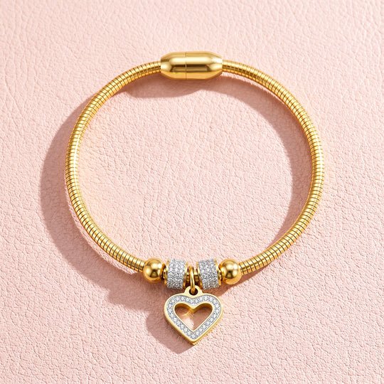 Diamond Simulant Heart Charm Bangle | Luxe6695