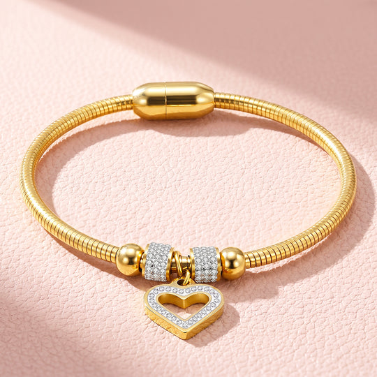 Diamond Simulant Heart Charm Bangle | Luxe6695