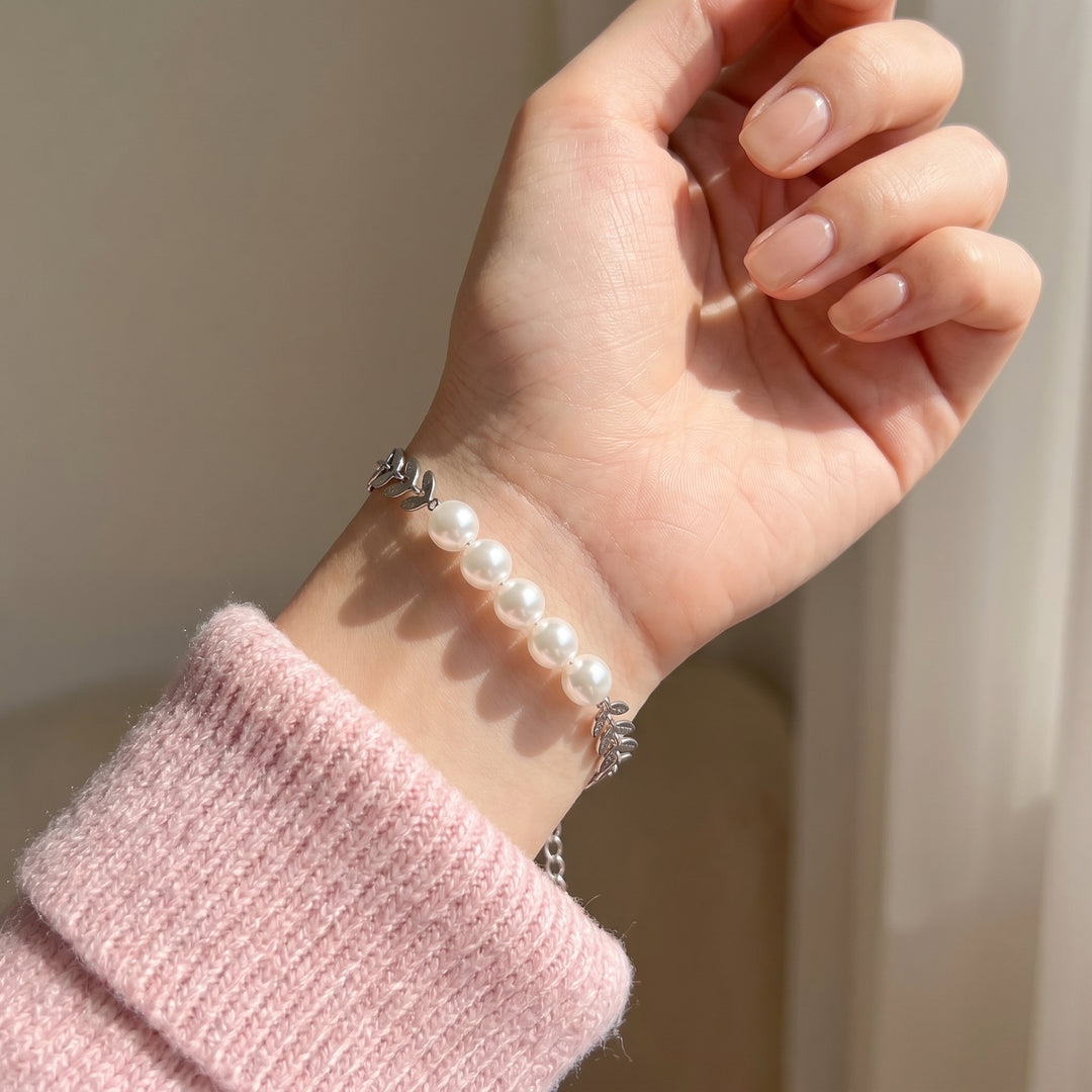 Pearl &amp; Leaf Chain Bracelet | Luxe6696