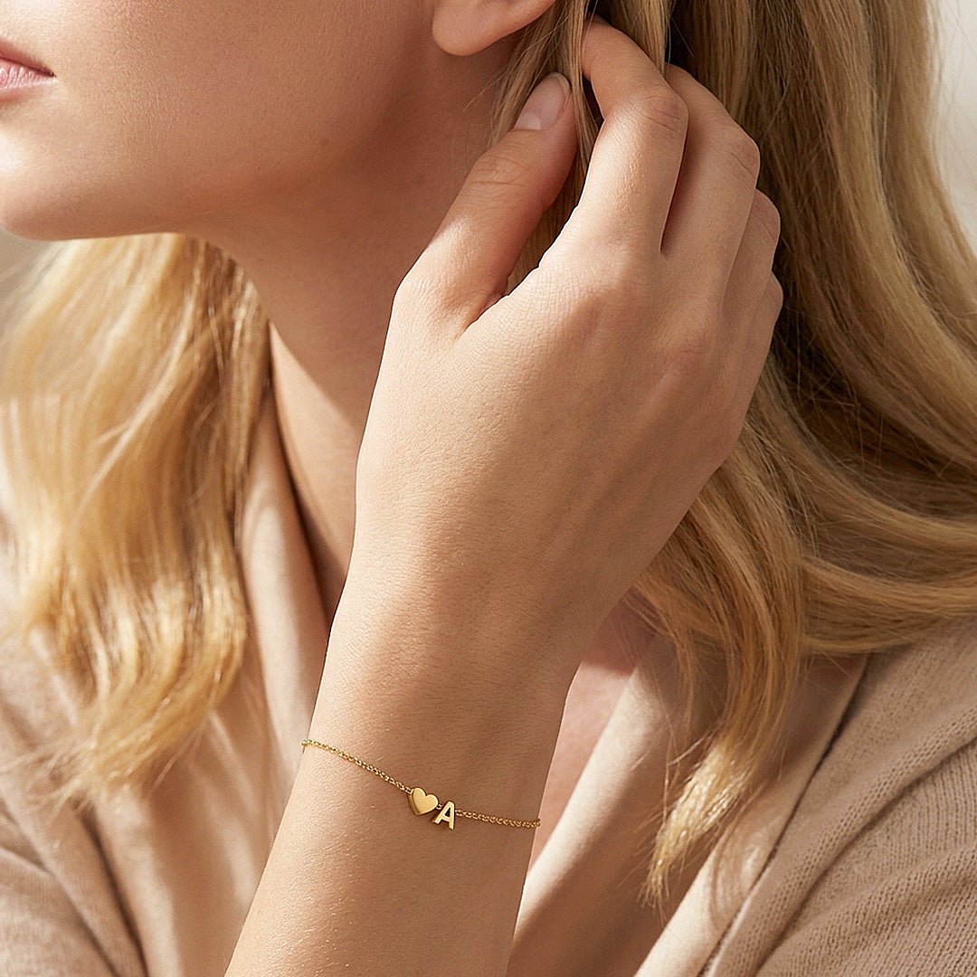 Initial Heart Charm Bracelet | Women&